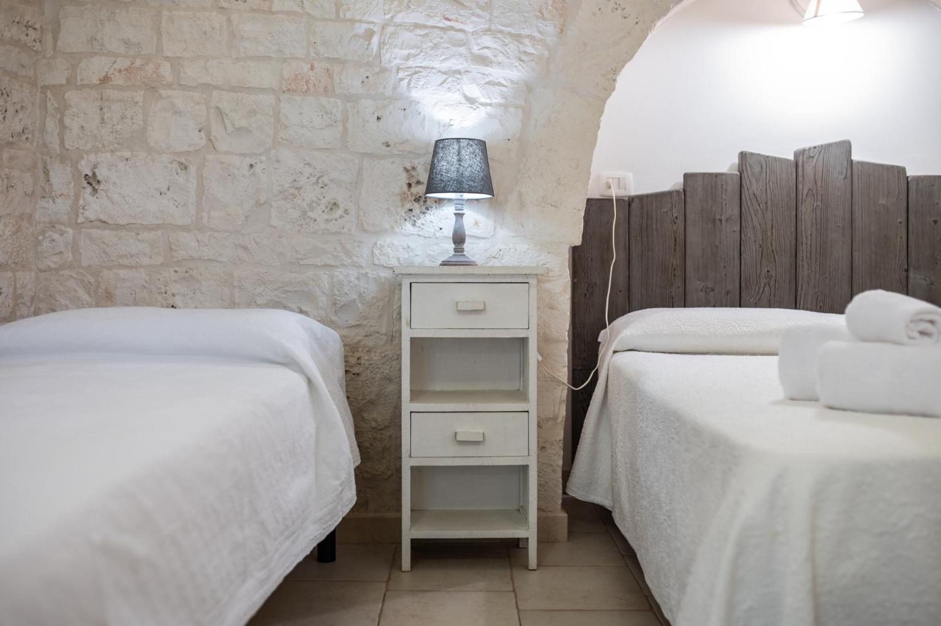Trulli Di Mezza Villa Cisternino Eksteriør billede
